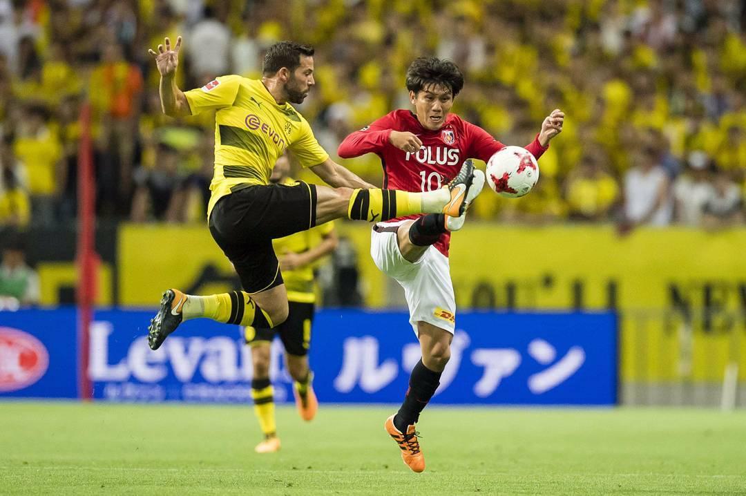 开云入口-转折点多特蒙德临场应变，亚冠转会期攻防权衡，悬念犹存，身体对抗强度拉满(多特蒙德时隔11年晋级欧冠4强)